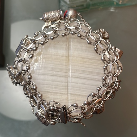 Vintage JB Sterling Silver Interwoven Link Bracelet with 14 European Charms 54g - Picture 17 of 17